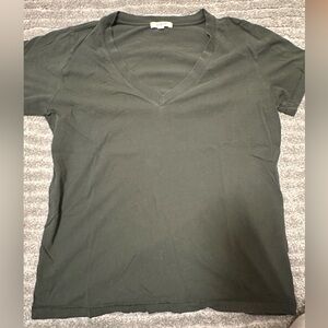 Leallo V-Neck T-Shirt